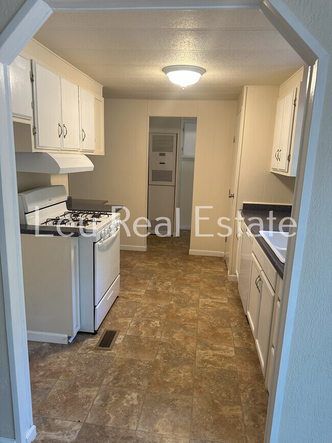 Foto del edificio - 4700 Mineral Way