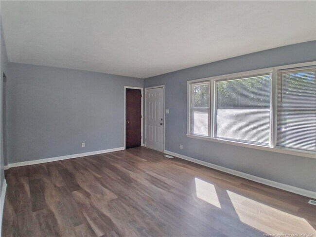 Foto del edificio - 1086 Essex Pl