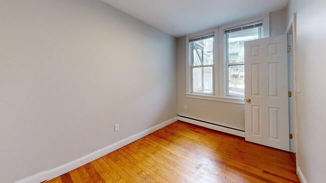 Building Photo - 206 Princeton St