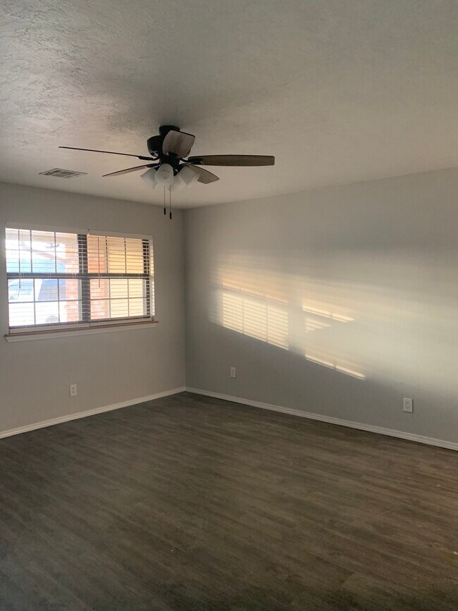 Foto del edificio - 4403 N Chapman Ave