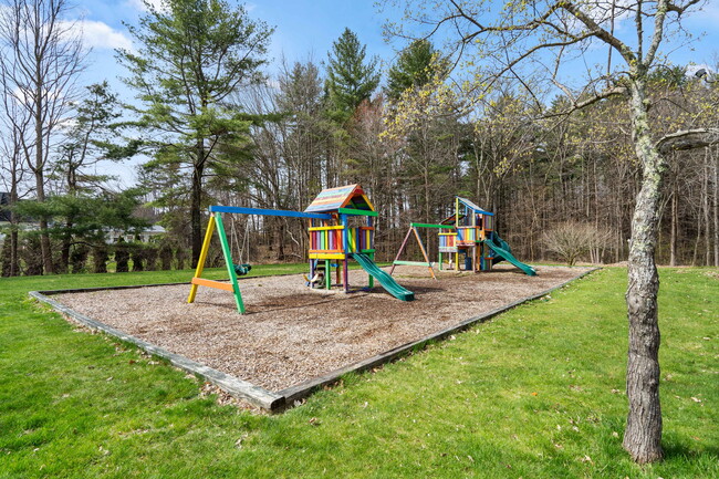 Playscape & Green Space - Windjammer Apartments