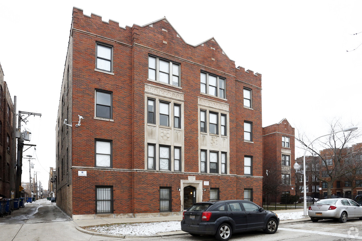 Building Photo - 6850 S Ridgeland Ave