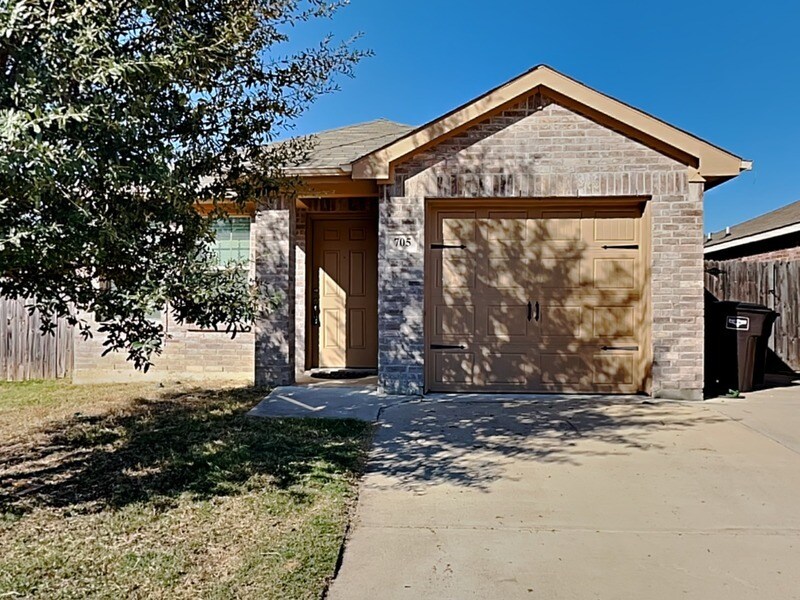 Primary Photo - 705 River Garden Dr