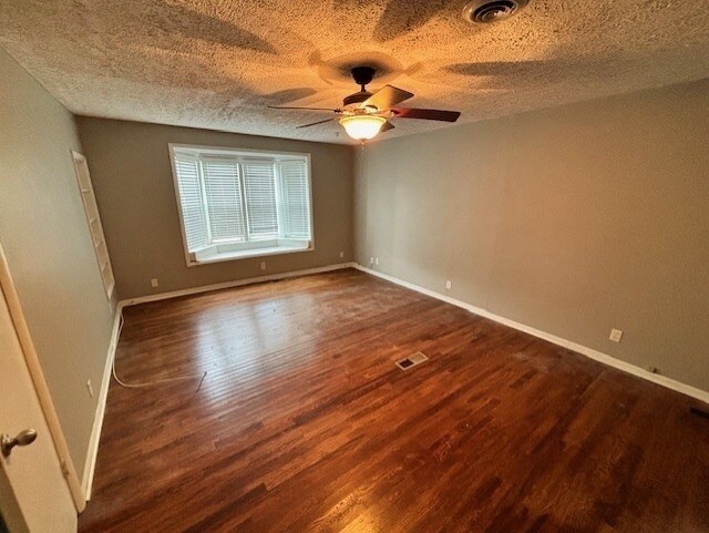 Foto del edificio - 106 Donna Dr