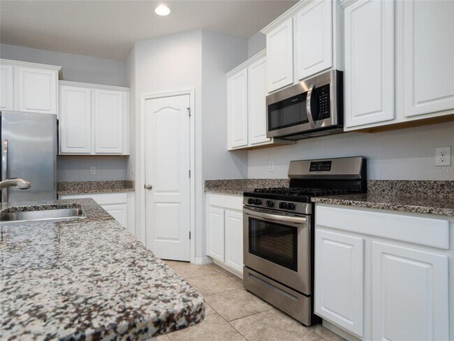Foto del edificio - 720 E Victoria Trails Blvd