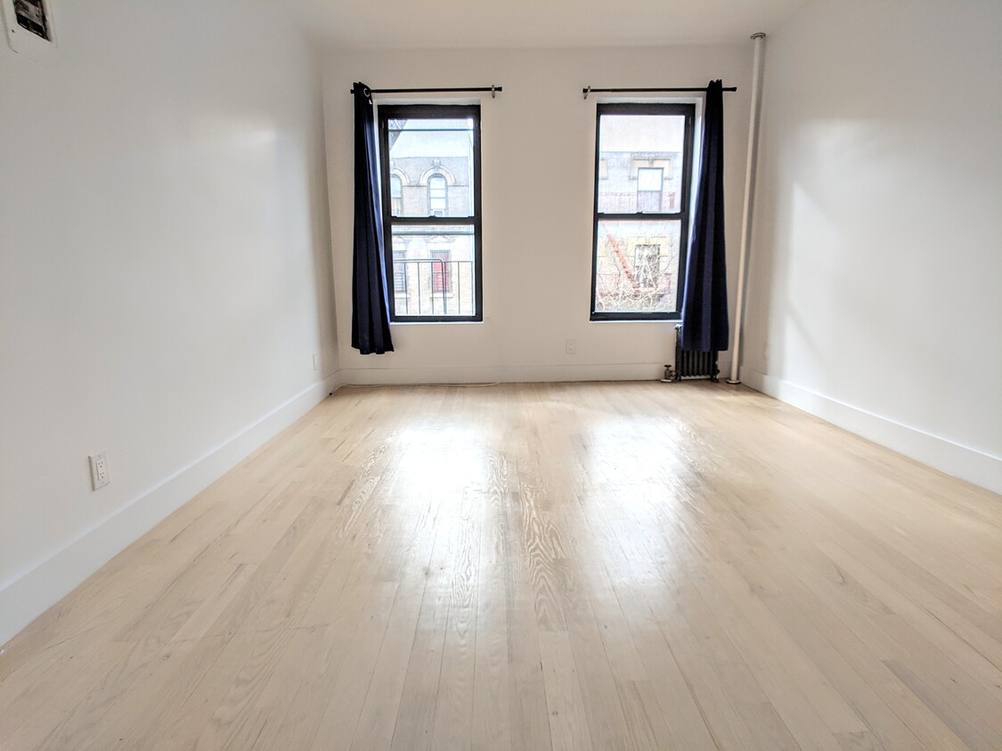 Foto principal - 467 W 164th St