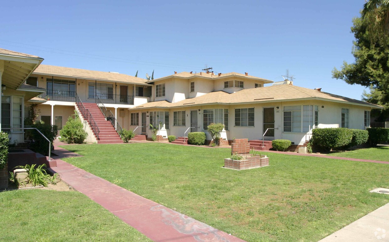 Building Photo - 540-608 W Hammond Ave