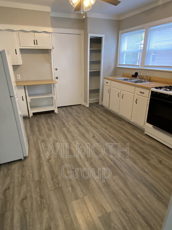 Foto del edificio - 5338 Winthrop Ave