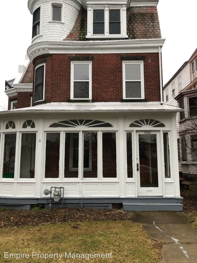 Primary Photo - 1330 Hamilton St