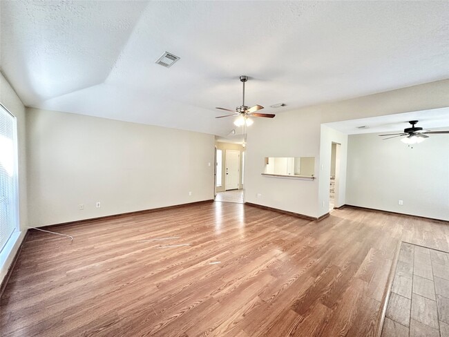 Building Photo - 21706 Nickerton Ln