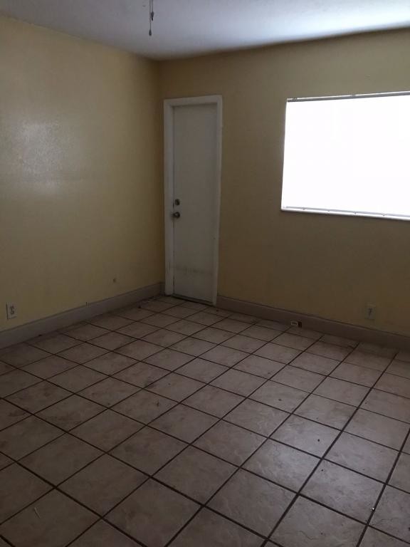 Building Photo - 2739 NW 58 TERR