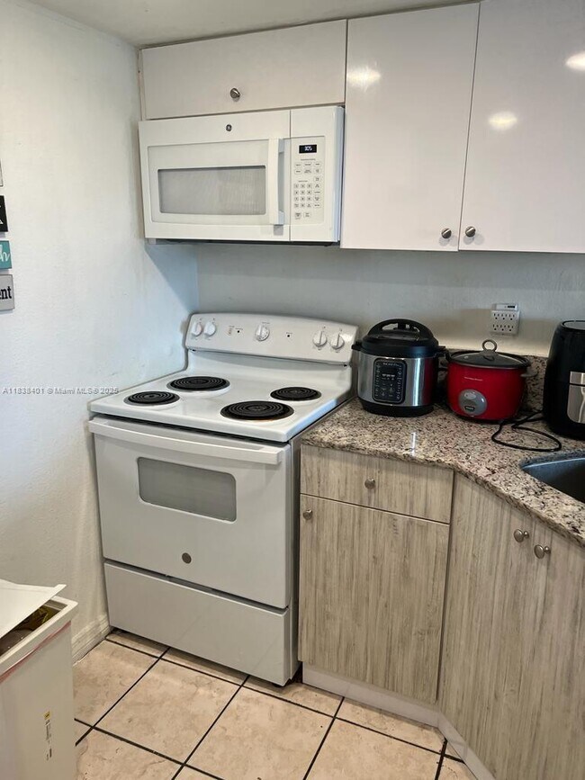 Foto del edificio - 4550 NW 9th St