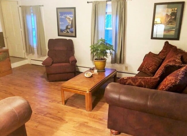 Building Photo - 19.5 Hanson