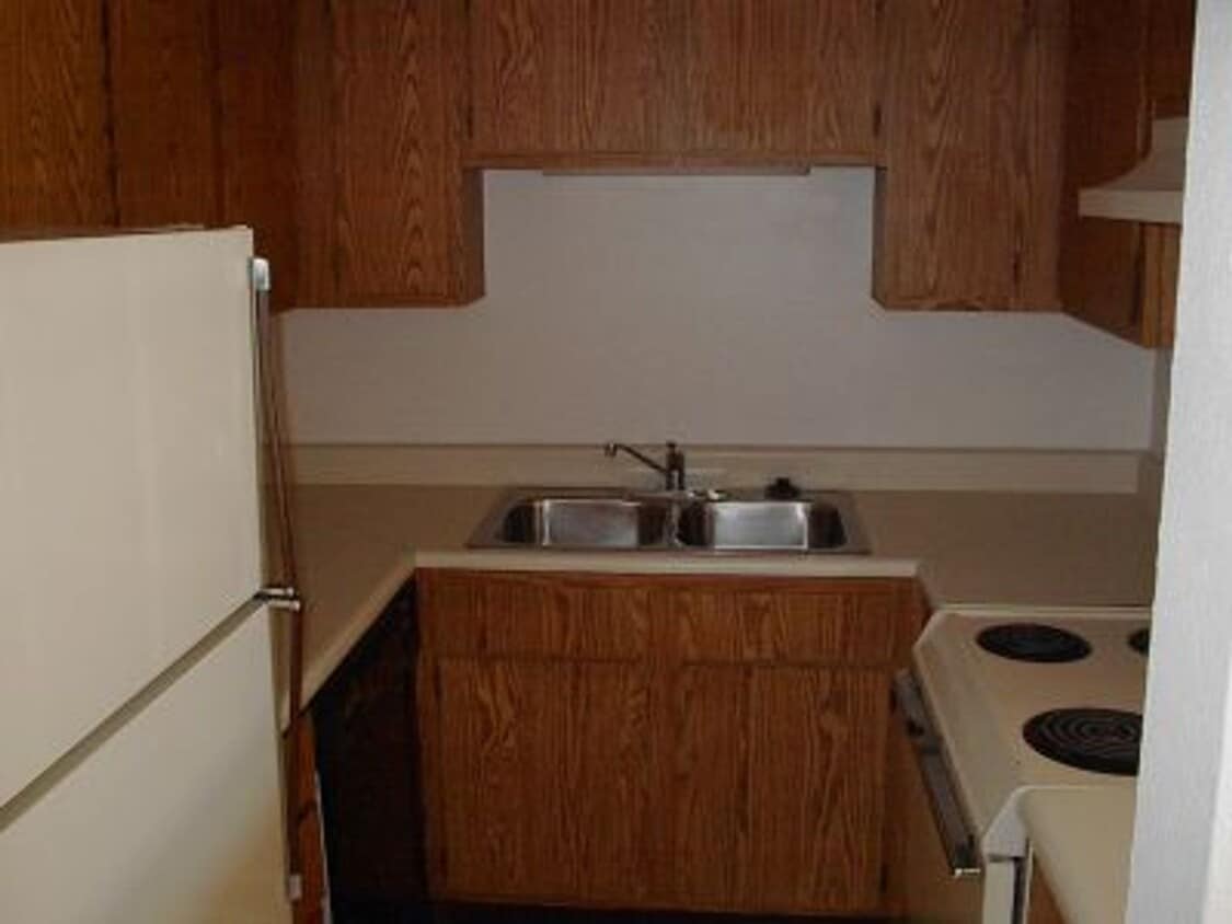 Building Photo - 2752-2758 Scarlet Oak