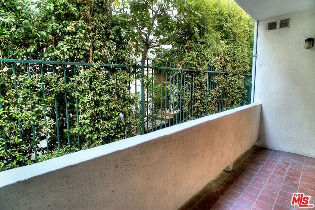 Foto del edificio - 416 N Oakhurst Dr