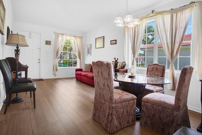 Foto del edificio - 18860 SW 25th Ct