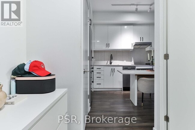 Building Photo - 9 Tecumseth St.