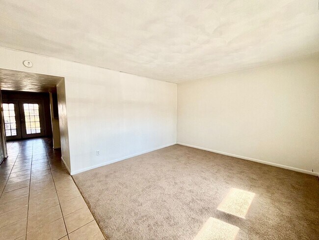 Foto del edificio - Cozy Townhome in Virginia Beach