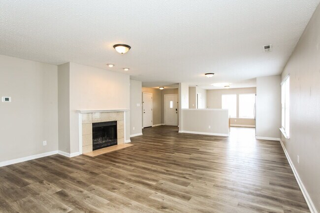 Building Photo - 6785 W Stansbury Blvd