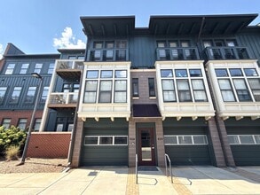Building Photo - 520 New Bern Station Ct