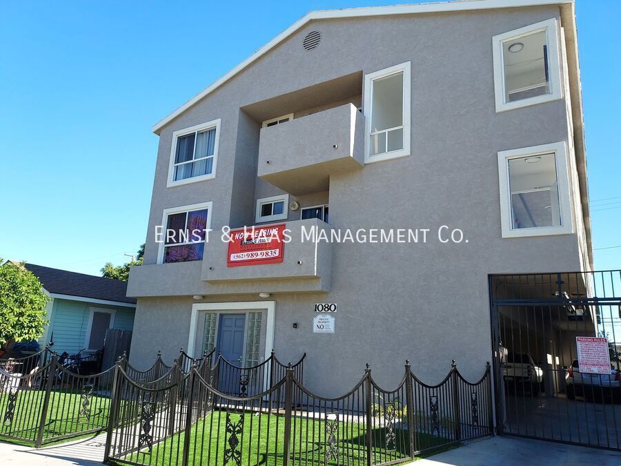 Foto principal - Lovely 2 Bedroom 2 Bath Condo Styled Apart...