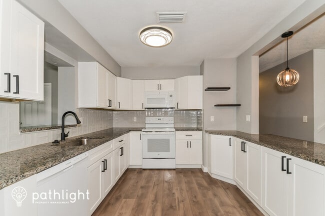 Building Photo - 2311 24Th Avenue W, Bradenton, FL, 34205