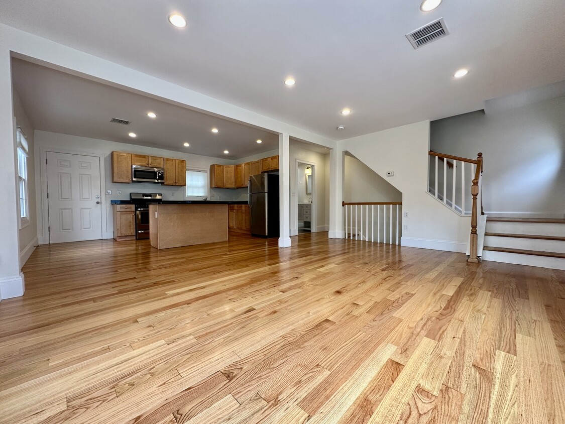 Foto principal - 18 Plainfield St