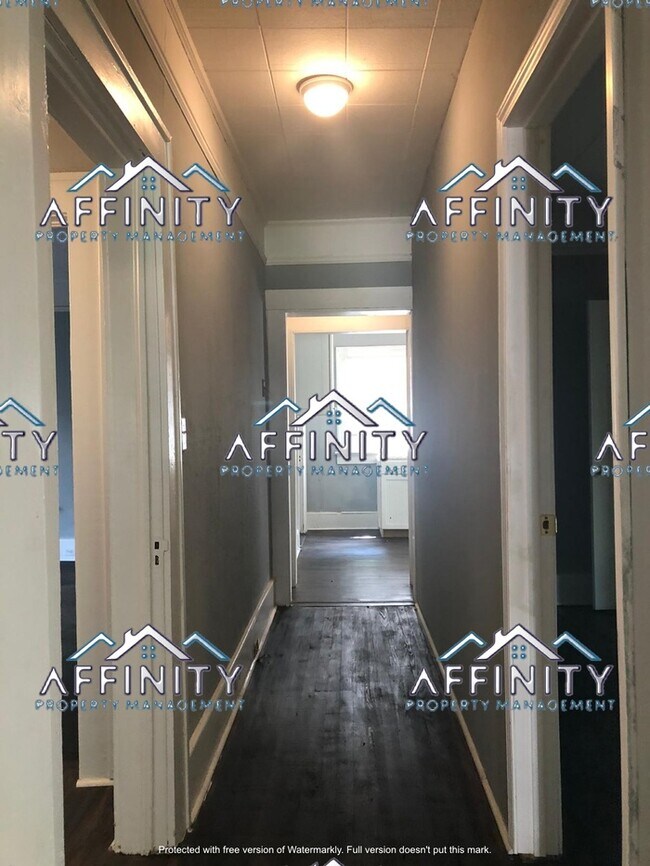 Foto del edificio - 3x1 Home 580 Villa Crest Ave Macon, Ga
