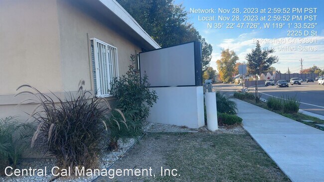 Building Photo - 3 br, 1 bath House - 2225 D St