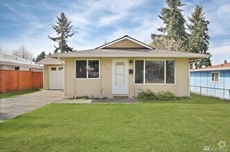 Building Photo - 3710 N Villard St