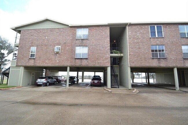 Foto del edificio - 18800 Egret Bay Blvd