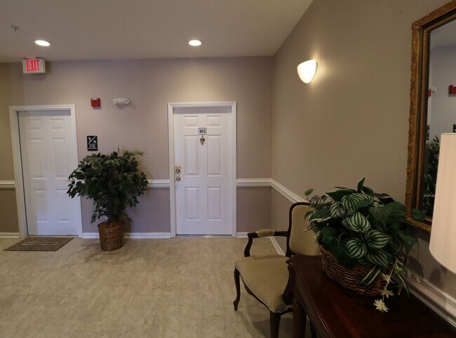 Building Photo - 6901 Hanesbrook Cir