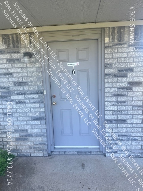Building Photo - 4305 Shawn Dr