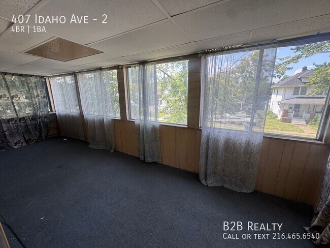 Building Photo - 407 Idaho Ave
