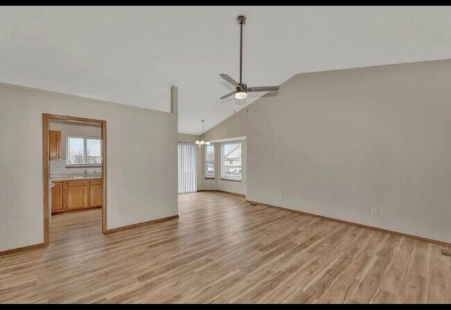 Building Photo - 310 Poston Rd