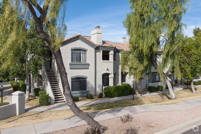 Building Photo - Signature At Scottsdale