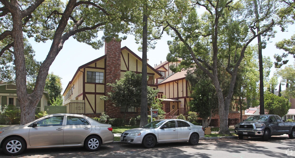 Foto del edificio - 1162 Winchester Ave