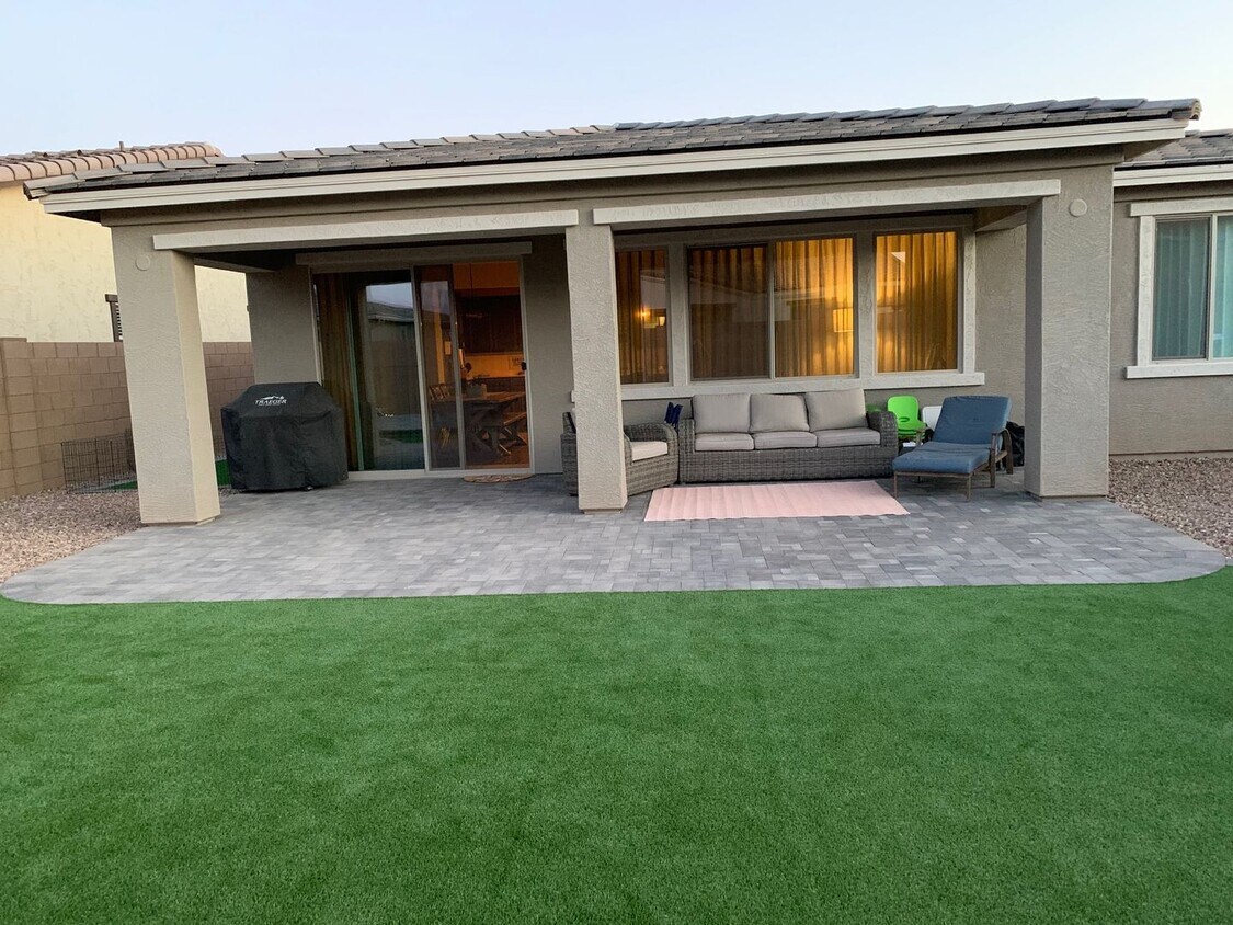 Building Photo - Your Queen Creek escape—with all the right...