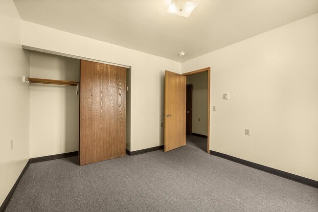 Foto del edificio - 521 E Grand Ave