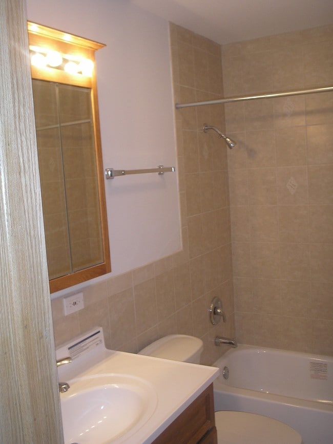 Foto del edificio - 313 Elgin Ave