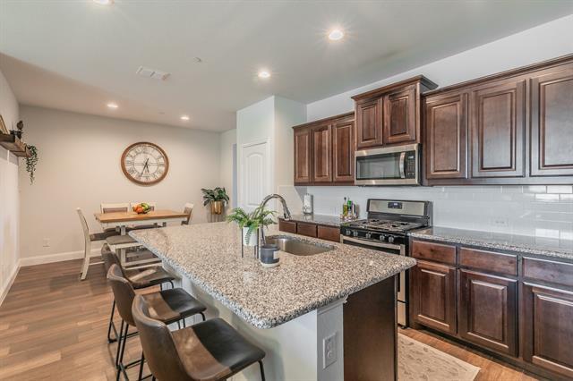 Building Photo - 5544 Crawford Dr