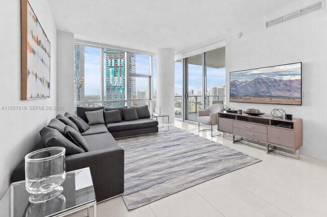 Foto del edificio - 851 NE 1st Ave