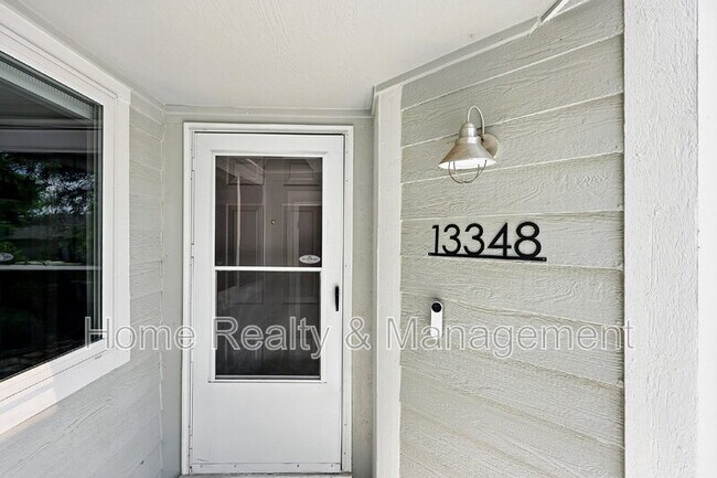 Foto del edificio - 13348 Ash Cir