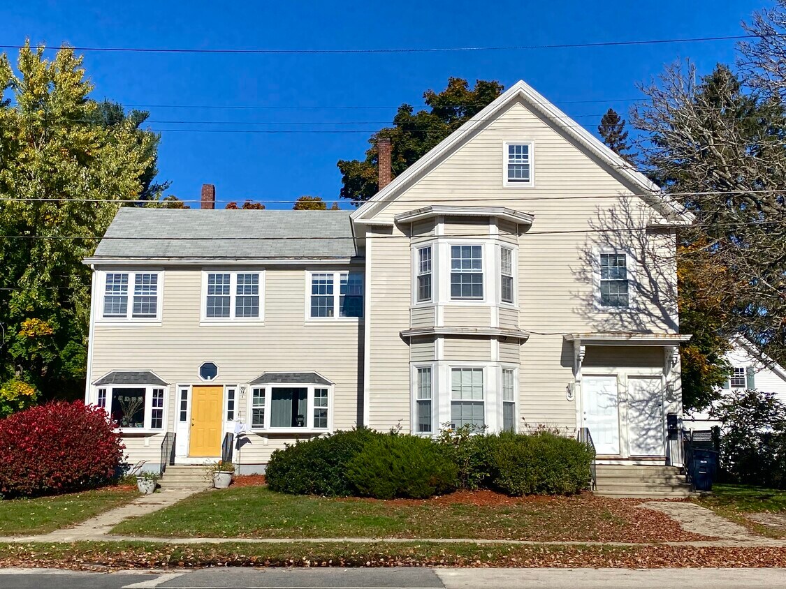 6 Sargent Ave Unit A, Nashua, NH 03064 Apartments in Nashua, NH