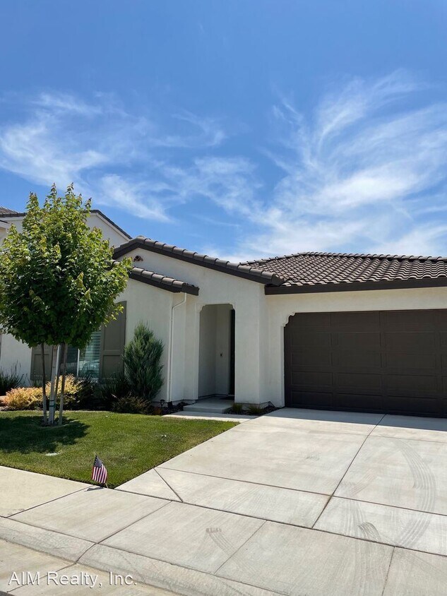 Foto principal - 3 br, 2 bath House - 685 Chiselville Lane
