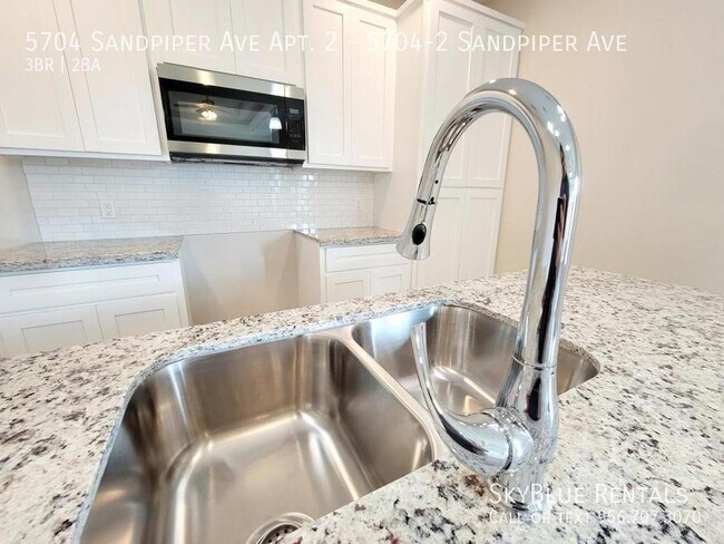 Foto del edificio - 5704 Sandpiper, 5704-2 Sandpiper