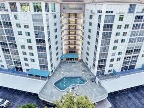 Building Photo - 13105 Vanderbilt Dr