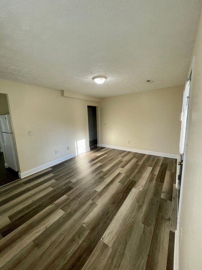 Foto del edificio - 602 W Sullivan St