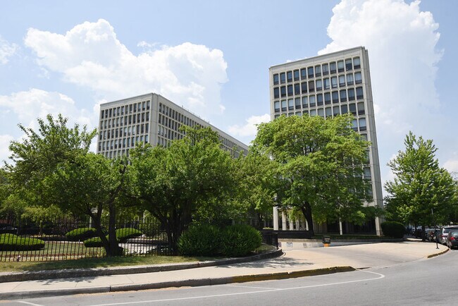 Foto del edificio - 1451 E 55th St