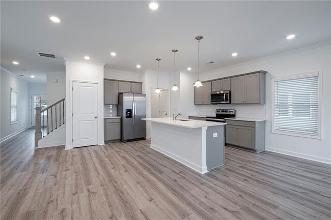 Building Photo - 150 E Rdg Wy